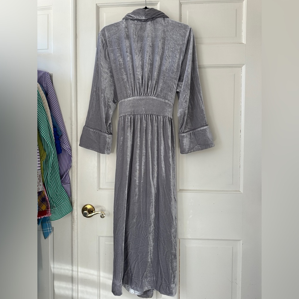 Soft surroundings gray velvet silk blend robe, med - Picture 8 of 8